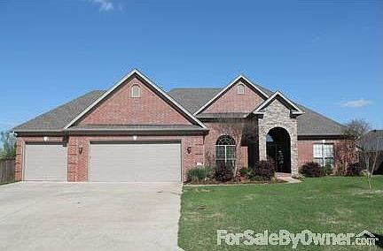 Front View
						:
						Wonderful curb appeal with rock and brick construction