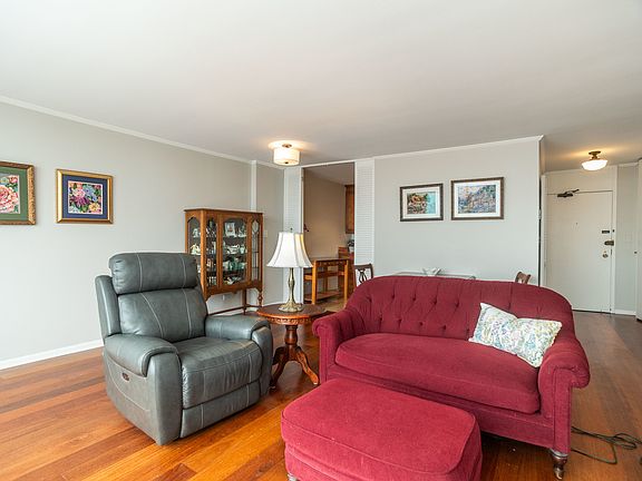 4th image of 5455 N Sheridan Rd APT 2511