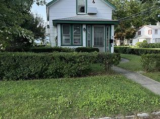 102 McKinley Ave, Albertson, NY 11507
