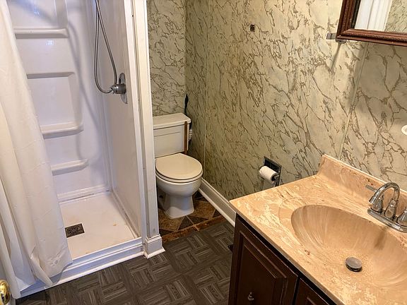 2nd image of 215 E Graham St #4
