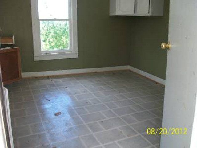 2nd image of 717 Pine St