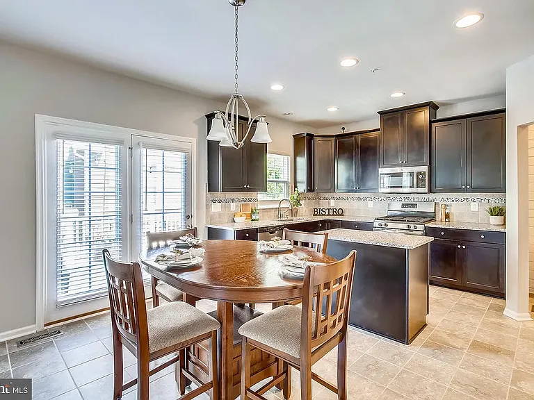 2216 Potomac River Blvd — Photo 21