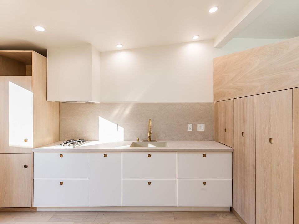 1st image of 4115 Shelburn Ct #4115