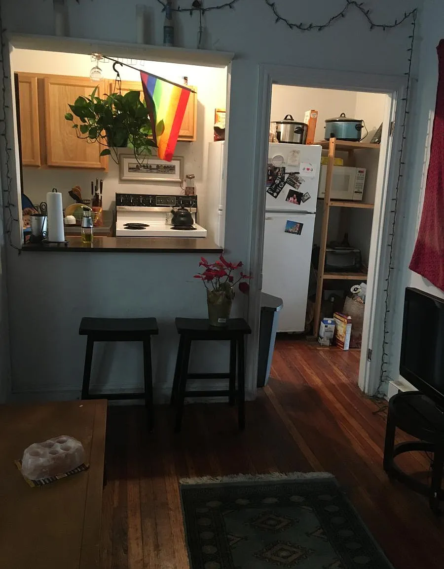 3 bed, 1.5 bath, 1100 sqft, $1,800 — Photo 4