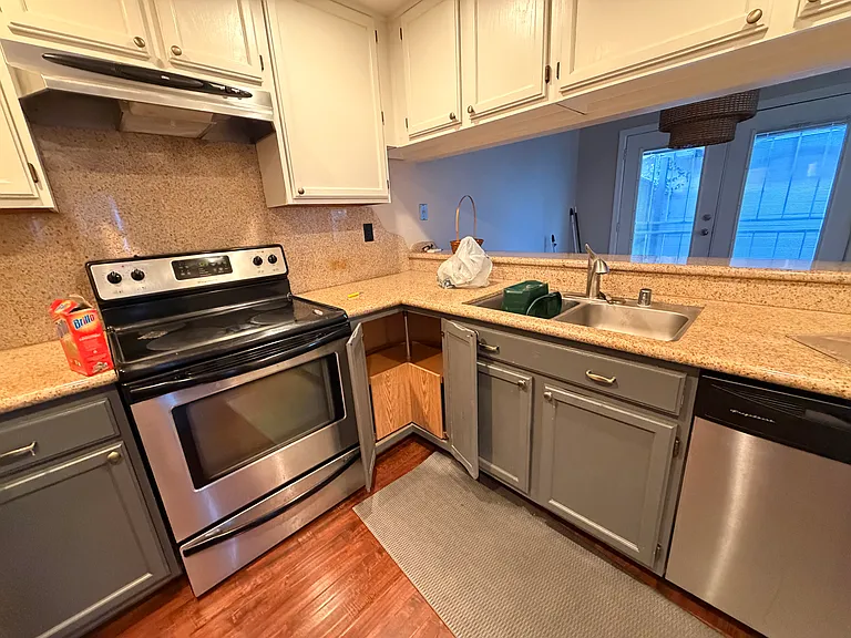 118 Village Ct — Photo 10