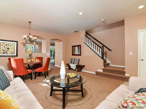 2nd image of 1675 Drummond Ln