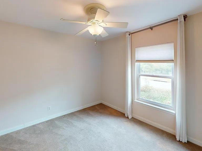 4827 Birchwood Pl — Photo 8