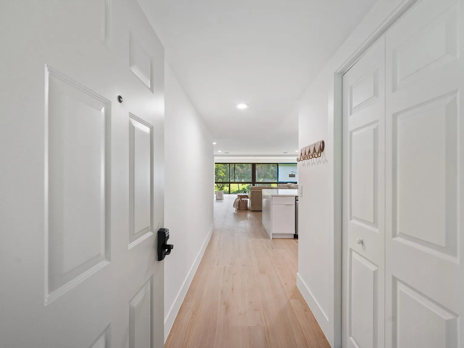 3 bed, 3.0 bath, 1800 sqft, $15,000 — Photo 2
