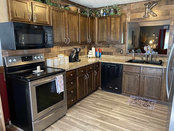 4th image of 3415 Coventry Ln