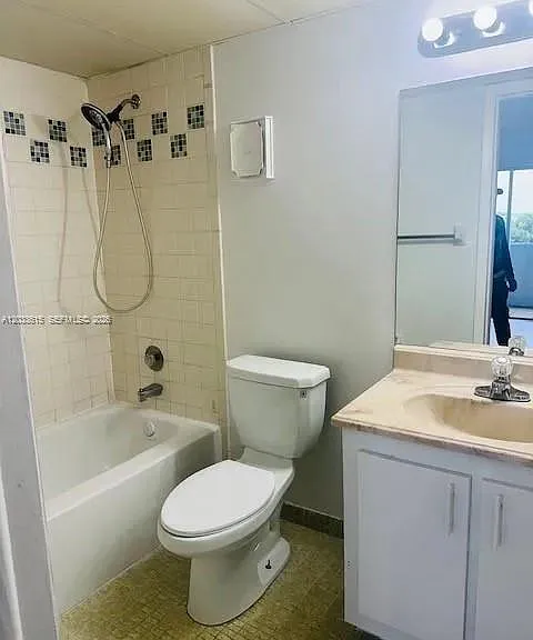 9351 Fontainebleau Blvd #B409 — Photo 11