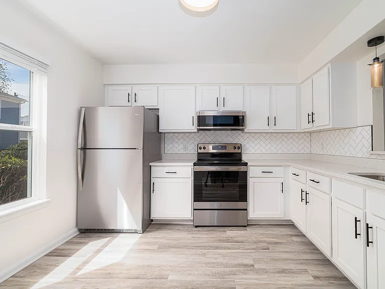 Turner Road Townhomes — Photo 6