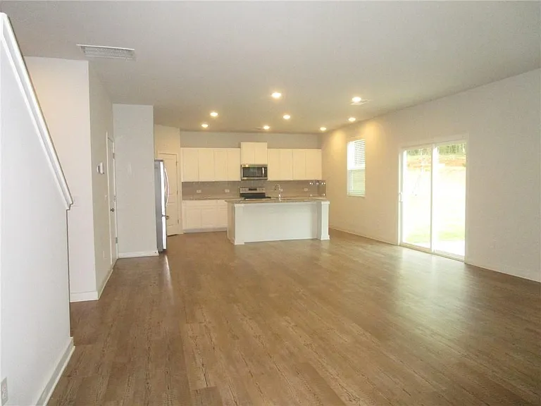 5169 Union Heights Way — Photo 4