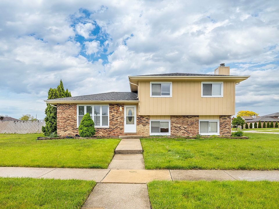 1st image of 4024 W 172nd Pl