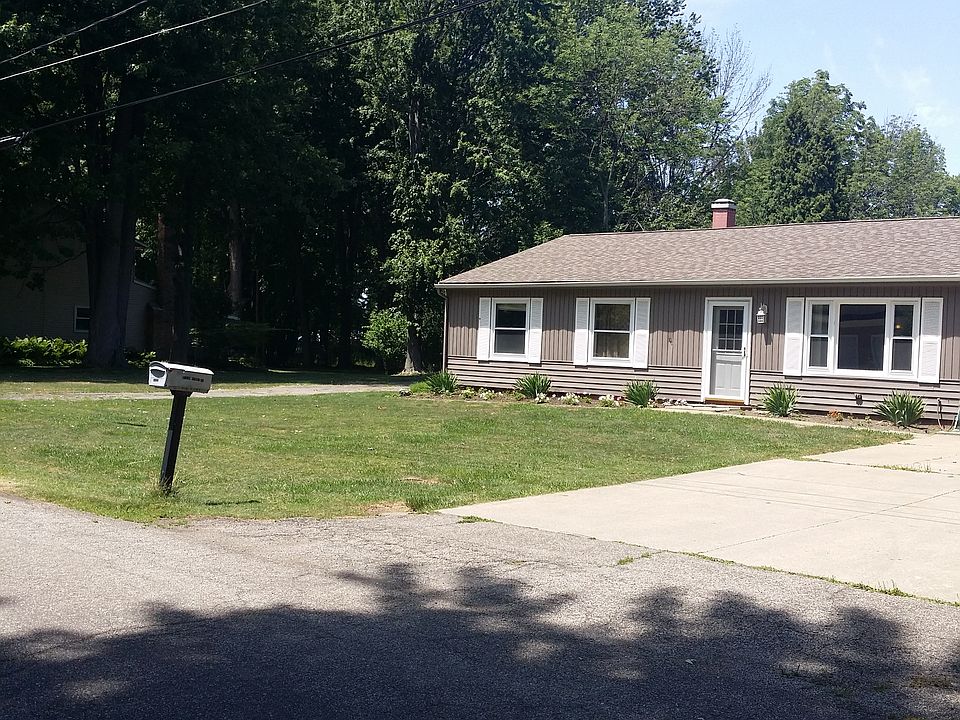 1st image of 35429 Perry Dr