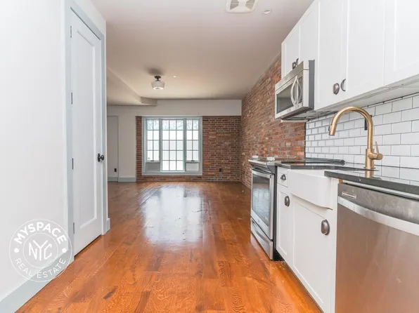 31 Brooklyn Avenue image 1 of 16