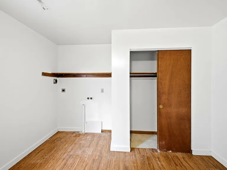 1567 Briarwood Ave — Photo 11