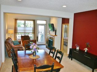 10738 Falling Water Ln UNIT B, Woodbury, MN 55129