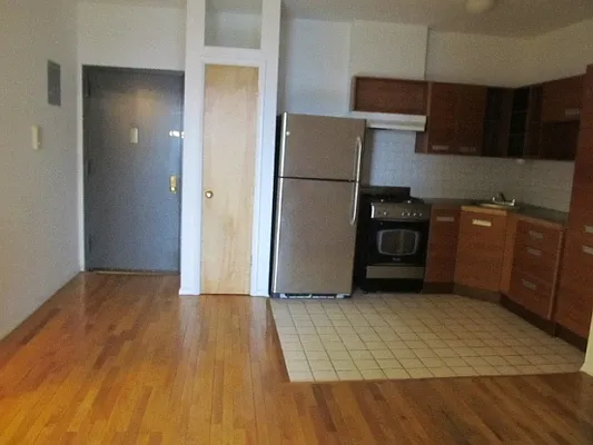 Rented by FlatFinders Realty | media 48