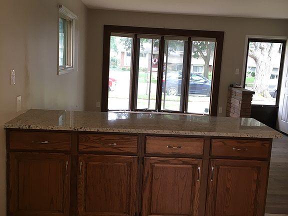 4th image of 20904 Birchwood St