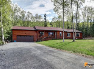 18625 Collett Dr, Eagle River, AK 99577