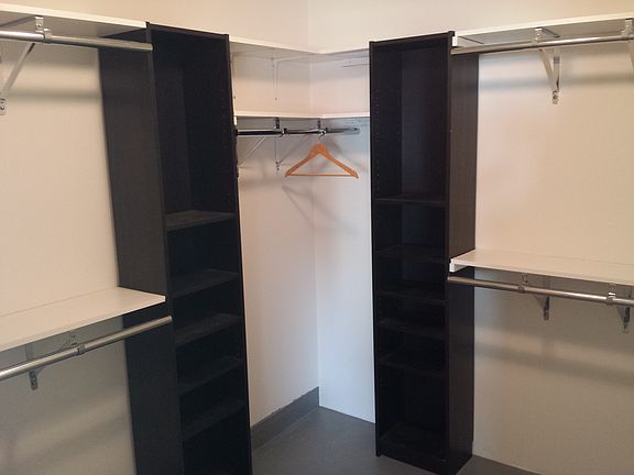 walk-in closet