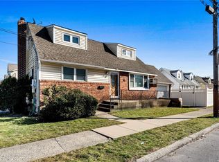 389 Keller Ave, Elmont, NY 11003