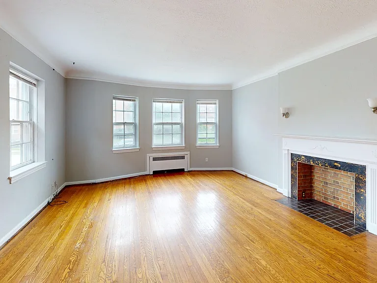 2566 Kemper Rd — Photo 29