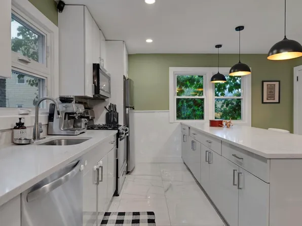 149 West 30th Street image 8 of 26