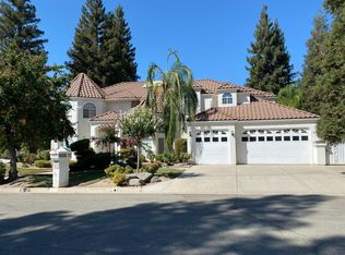 267 W Ridgepoint Dr, Fresno, CA 93711