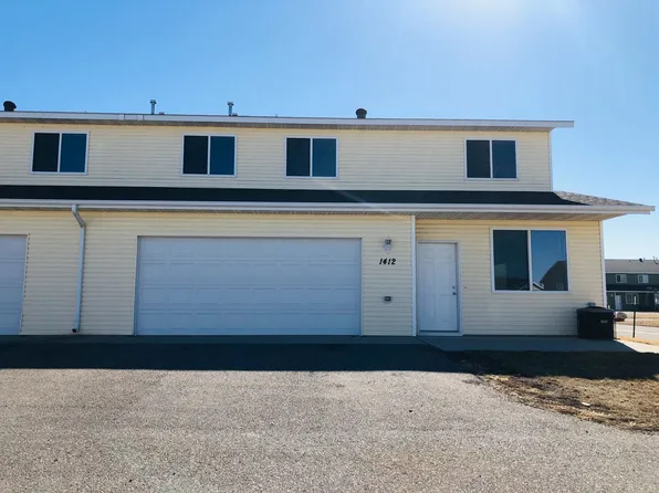 1412 31st Ave SE, Minot, ND 58701