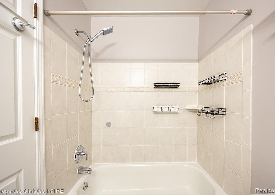 15900 N Franklin Dr, photo 27