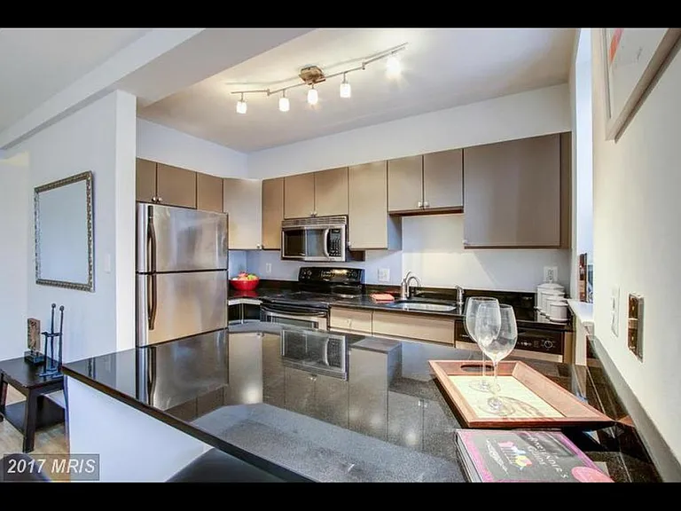 1920 S St NW — Photo 17