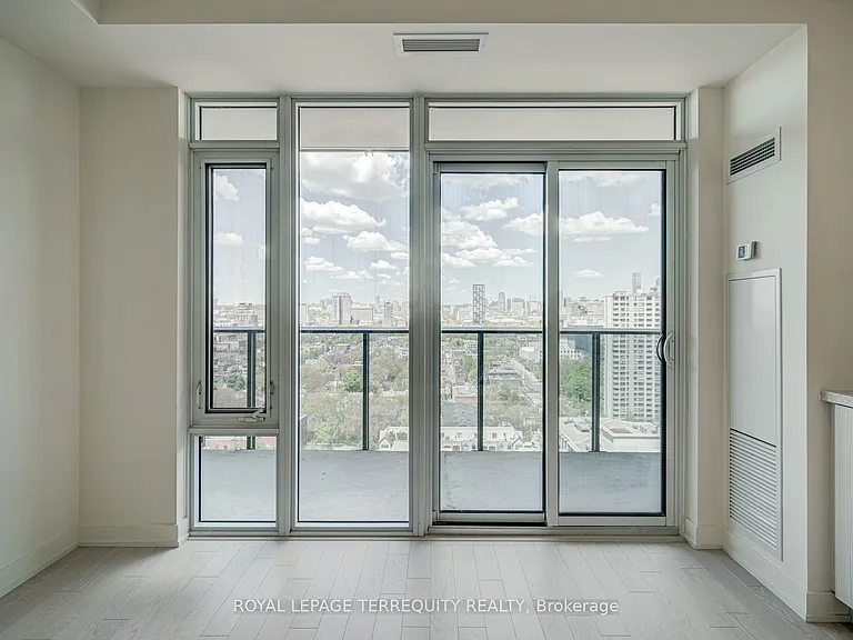 330 Richmond St W #2308 — Photo 8