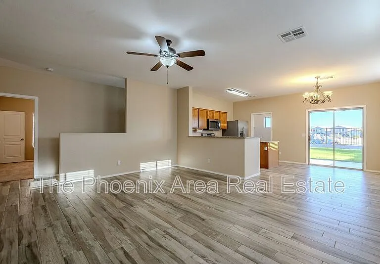 29189 N Shannon Dr — Photo 4