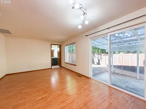 2nd image of 17475 Eirwen St