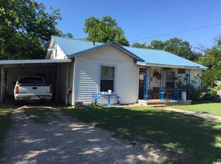 515 E 10th St, Coleman, TX 76834