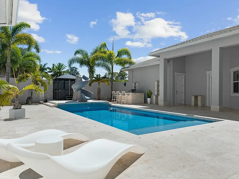 15503 Temple Blvd — Photo 49
