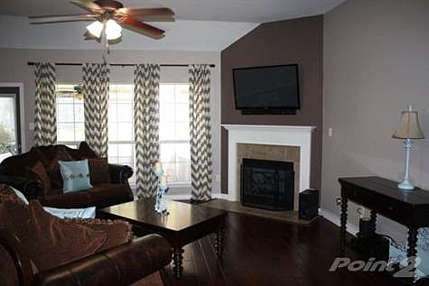 Great Rm/Fireplace