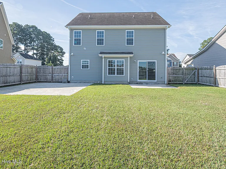 808 Jade Ln — Photo 11