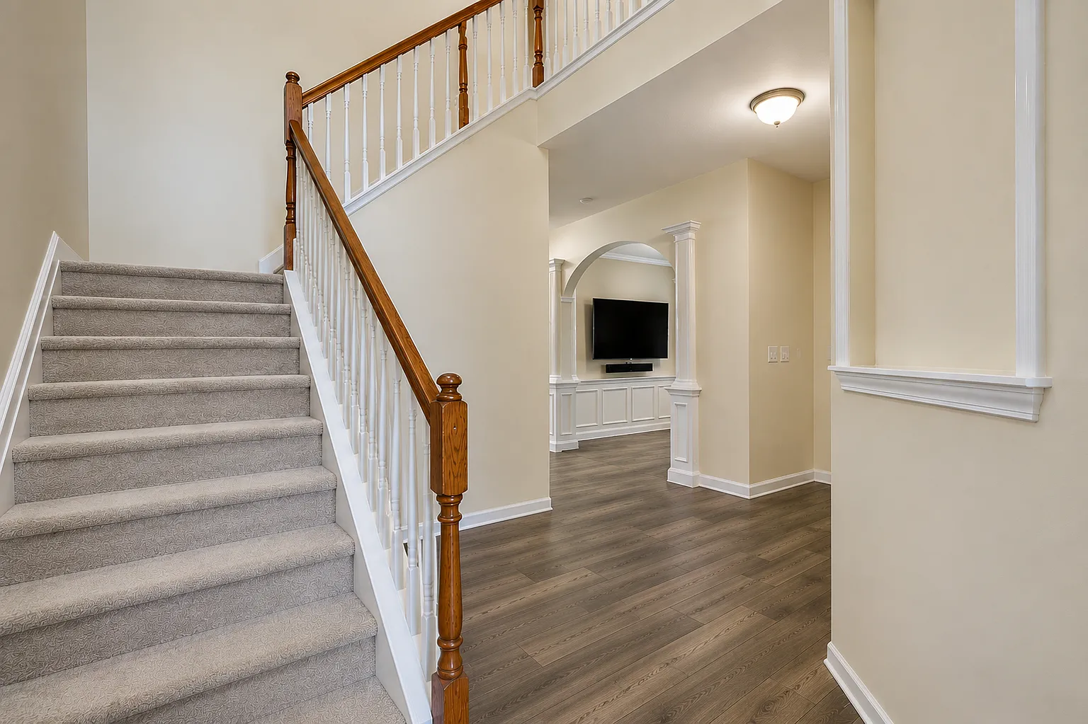 3 bed, 2.5 bath, 2500 sqft, $2,600 — Photo 4