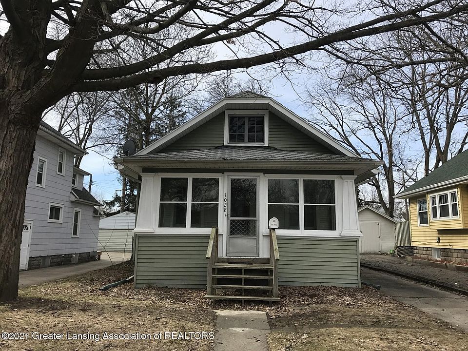 1st image of 1028 Parker St