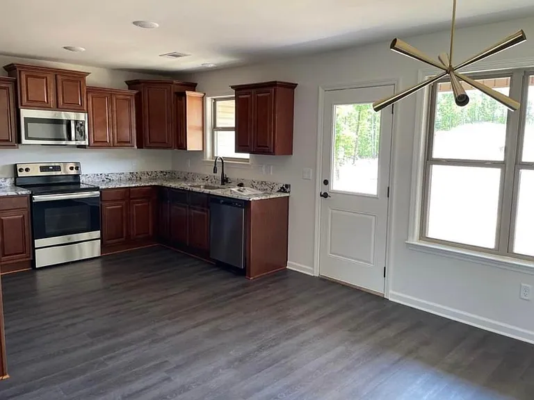 5495 Heritage Hls — Photo 9