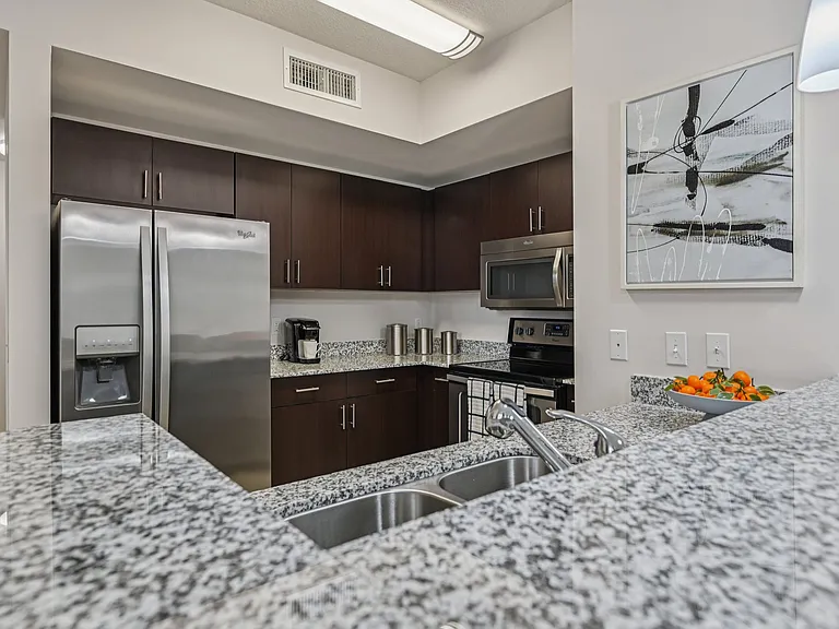 Gran Vista at Doral — Photo 5