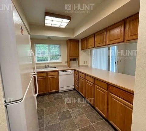 5th image of 3063 Albacore Cir APT H10