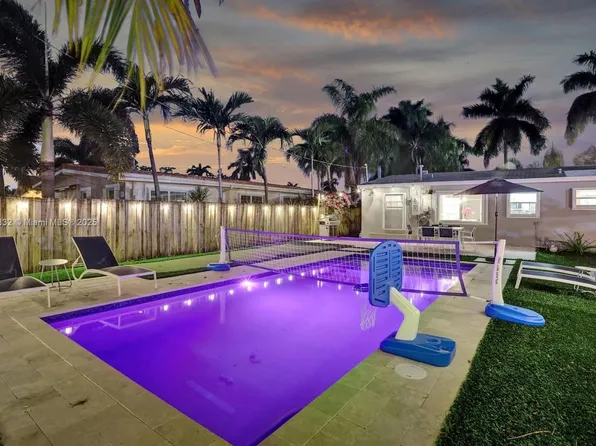 1124 NE 6th St, Hallandale, FL 33009