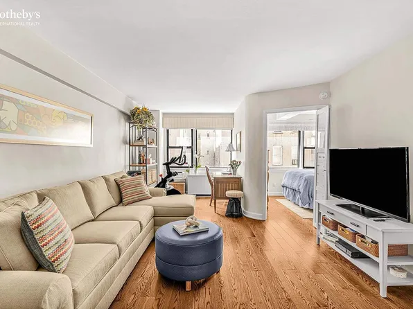 220 E 67th St APT 6J, New York, NY 10065