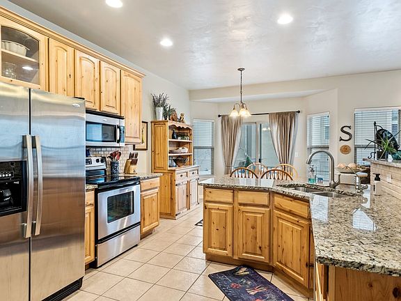2nd image of 4834 W Victorine St