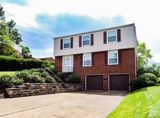 9 Plumtree Cir, Carnegie, PA 15106