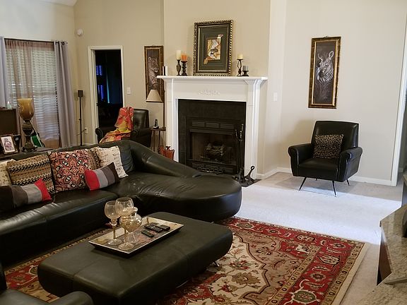3rd image of 127 Woodmont Dr
