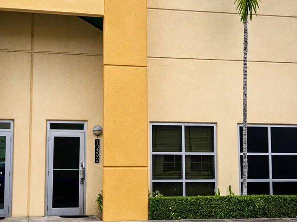 10392 W State Road 84, Davie, FL